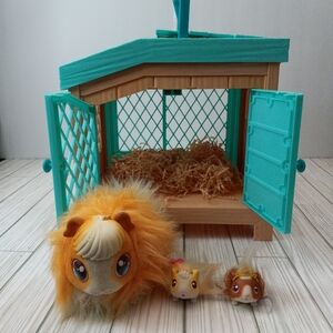 Little Live Pets Guinea Pig Mom & Babies